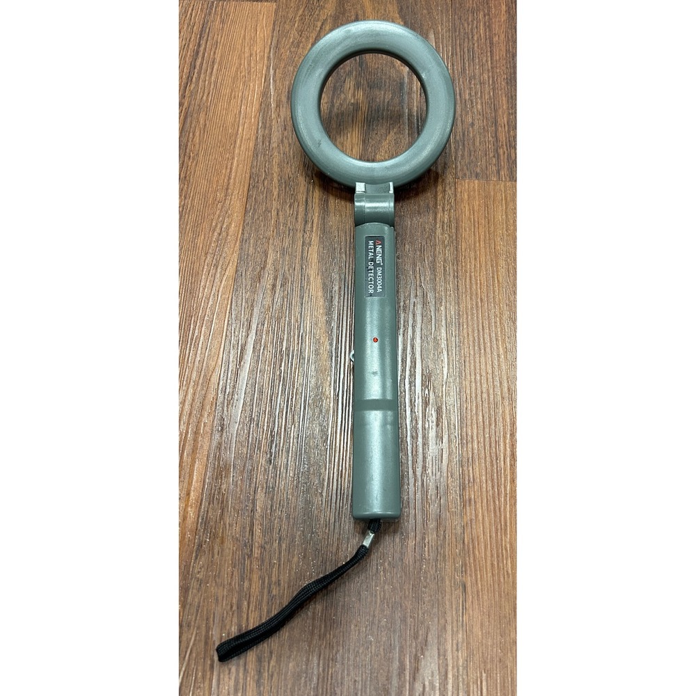 ANENG‎ DM3004A Handheld Metal Detector Portable Security Scanner - LED Indicator